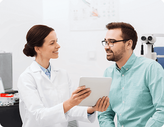 Doctor explaining surgical co-management to patient in Washington Eye Doctors